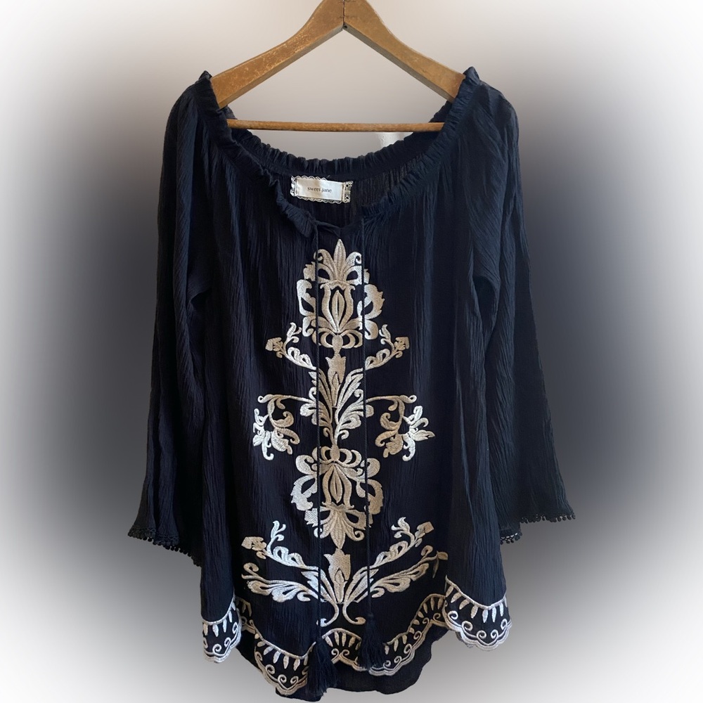 Sweet Jane gauze tunic.